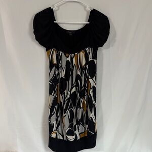 Forever 21 Black White and Mustard Short Sleeve Printed Tee